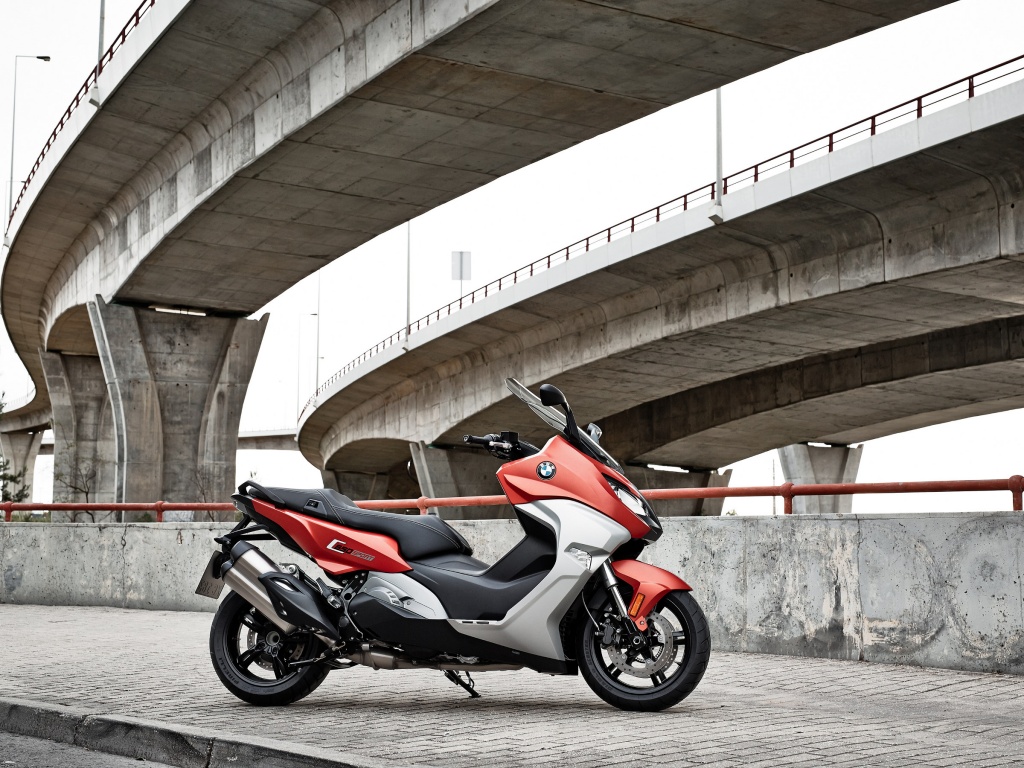 Фото скутера BMW C 650 Sport